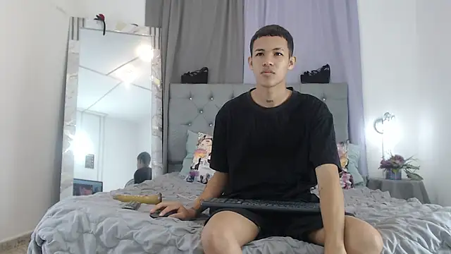 PhillipCox online show from 06-15-26, 12:49