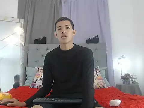 PhillipCox online show from 06-20-26, 12:21