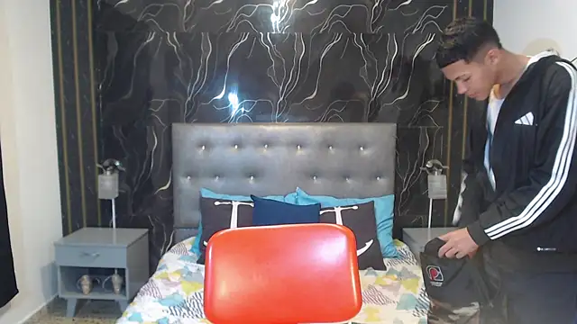 PhillipCox online show from 05-22-26, 07:23