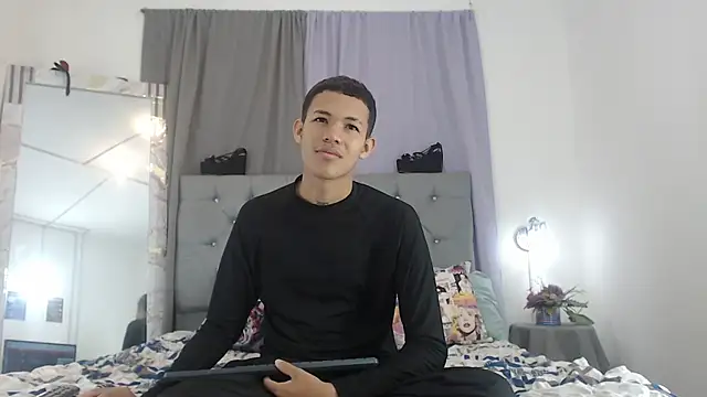 PhillipCox online show from 06-17-26, 12:26