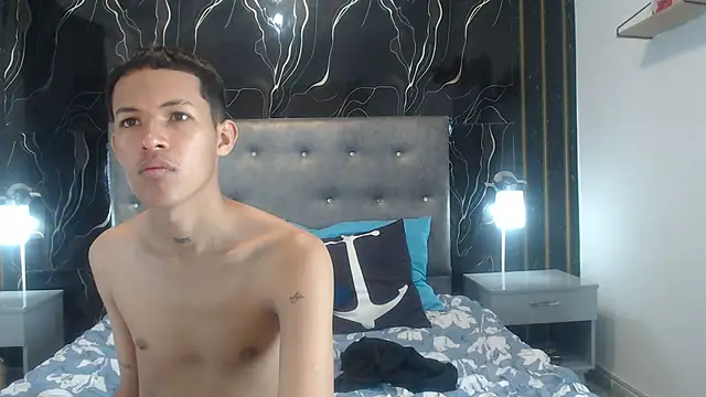 PhillipCox online show from 04-30-26, 08:16
