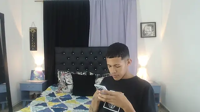 PhillipCox online show from 05-19-26, 07:54