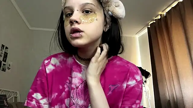 LouisePavlides online show from 06-07-26, 01:05