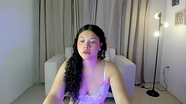 Snapshot of hanah_line chatting on 05-12-26, 12:44 hanah line online show from 05-12-26, 12:44