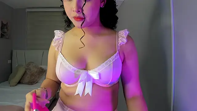 Snapshot of hanah_line chatting on 06-10-26, 12:39 hanah line online show from 06-10-26, 12:39