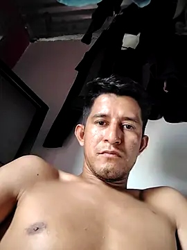 chicolargo17 online show from 04-30-26, 06:15