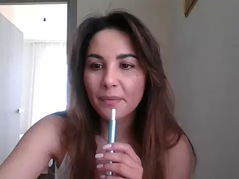 AlisXLovesss  online show from 05-02-26, 07:24