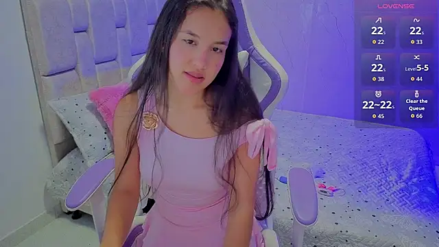 HeilyEvans online show from 07-17-26, 01:08