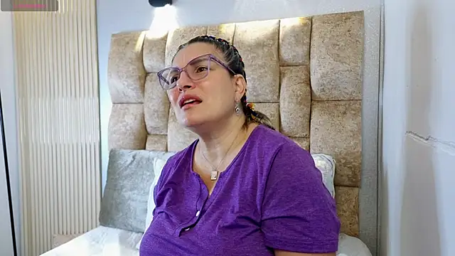 Snapshot of Carolina_crus_ chatting on 06-07-26, 11:04 Carolina crus online show from 06-07-26, 11:04
