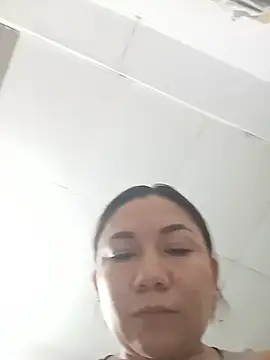 Luna Morch online show from 07-25-26, 11:33