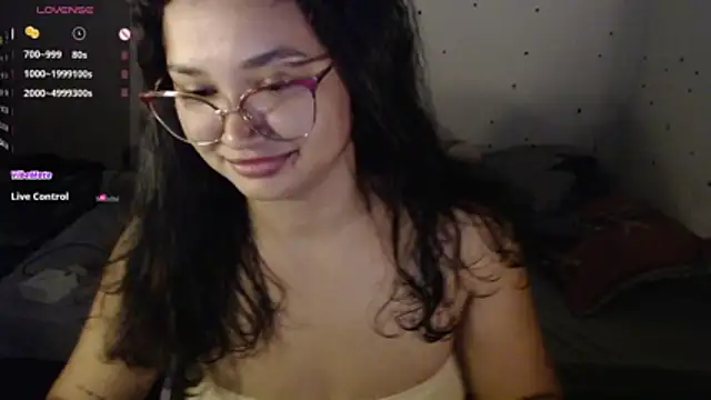 Lily     online show from 05-14-26, 10:07