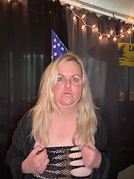 Bruiserboomer2 online show from 05-15-26, 02:26