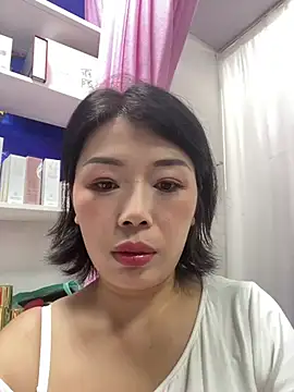 Snapshot of milkwine chatting on 05-03-26, 01:04 milkwine online show from 05-03-26, 01:04
