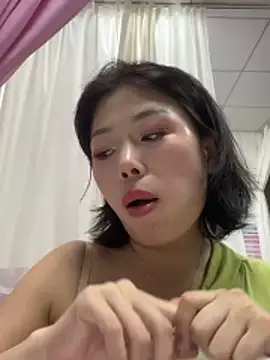 Snapshot of milkwine chatting on 05-21-26, 04:15 milkwine online show from 05-21-26, 04:15