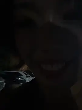 Snapshot of milkwine chatting on 06-11-26, 02:58 milkwine online show from 06-11-26, 02:58