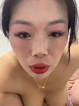 Snapshot of milkwine chatting on 05-28-26, 03:03 milkwine online show from 05-28-26, 03:03