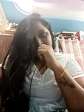 varshatelugu123 online show from 04-26-26, 12:24