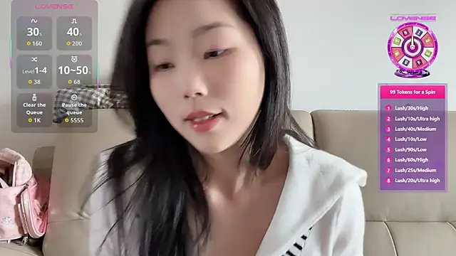 Snapshot of XIAOnaimao-001 chatting on 06-07-26, 07:46 XIAOnaimao-001 online show from 06-07-26, 07:46