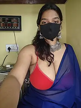 Snapshot of vanika2000 chatting on 07-18-26, 04:32 vanika2000 online show from 07-18-26, 04:32