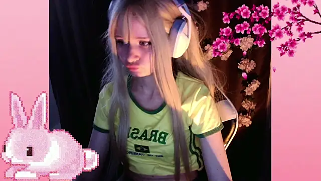 Snapshot of AmmiRinn chatting on 06-03-26, 02:33 AmmiRinn online show from 06-03-26, 02:33