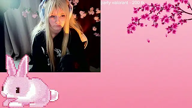 Snapshot of AmmiRinn chatting on 05-18-26, 07:35 AmmiRinn online show from 05-18-26, 07:35