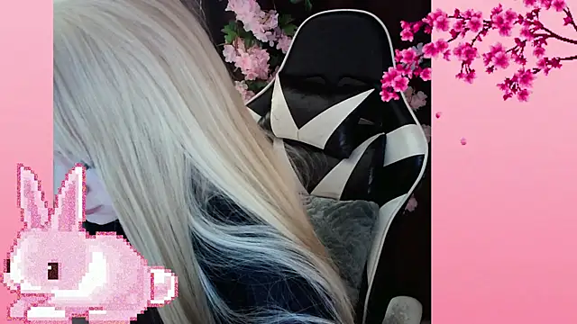 Snapshot of AmmiRinn chatting on 06-12-26, 10:57 AmmiRinn online show from 06-12-26, 10:57