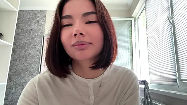 MarylnMonnier online show from 05-18-26, 08:19