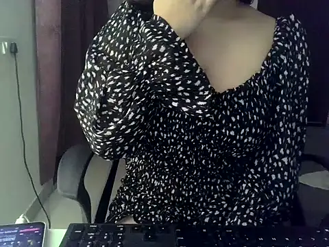 DreamyDesireX online show from 06-17-26, 06:29