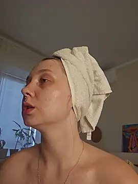 ooopsitscandy online show from 07-19-26, 04:15