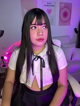 Snapshot of iEmily_ chatting on 05-27-26, 02:19 iEmily online show from 05-27-26, 02:19