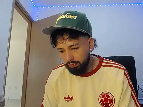 camilorestrepo77 online show from 06-11-26, 04:26
