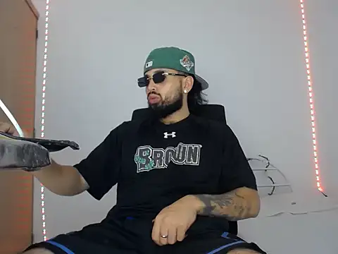 camilorestrepo77 online show from 06-03-26, 01:28