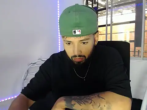 camilorestrepo77 online show from 05-30-26, 02:44