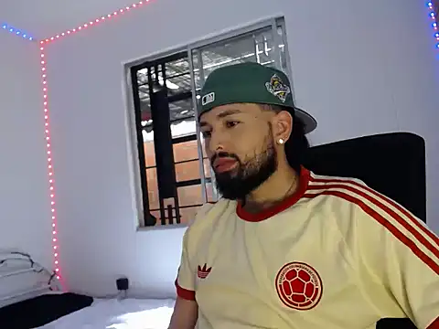 camilorestrepo77 online show from 05-24-26, 05:57