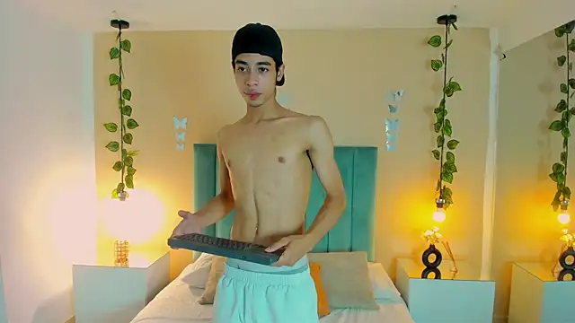 Snapshot of Liam__Mercury chatting on 07-07-26, 10:35 Liam Mercury online show from 07-07-26, 10:35