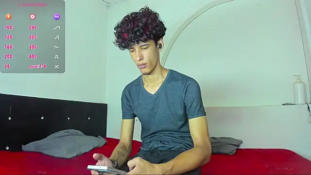 Snapshot of liammendoza98 chatting on 05-11-26, 01:12 liammendoza98 online show from 05-11-26, 01:12