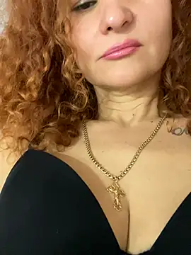 Snapshot of kisulya chatting on 10-10-25, 06:14 kisulya online show from 10-10-25, 06:14