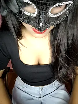 Snapshot of Razoee chatting on 05-18-26, 09:14 Razoee online show from 05-18-26, 09:14