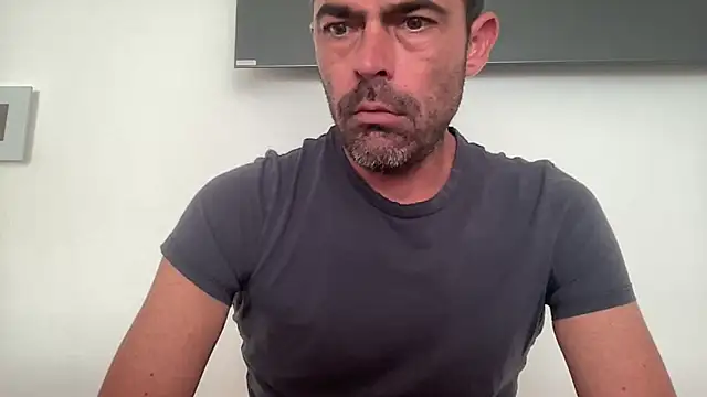 Riccardo86xx online show from 04-27-26, 07:39