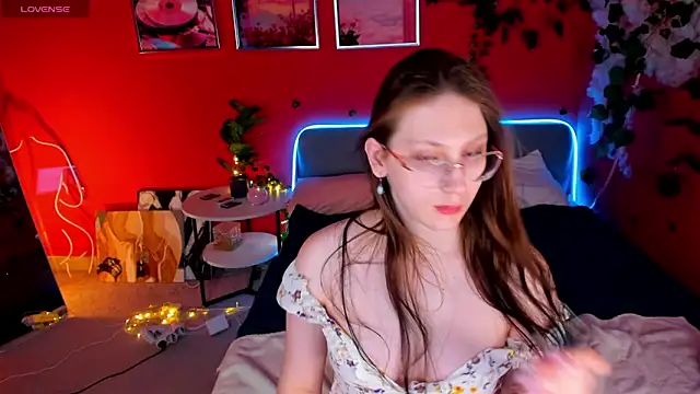 Queen Milena online show from 05-06-26, 12:20