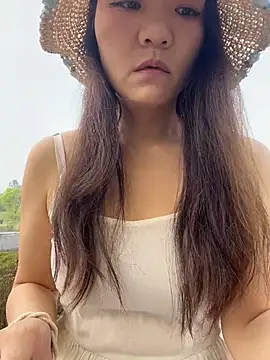 xiaochengzi505 online show from 05-17-26, 01:16