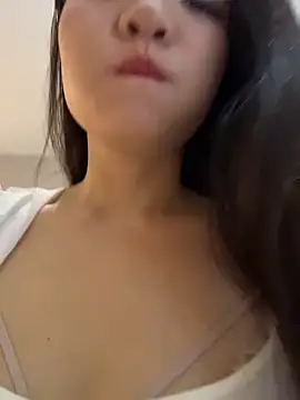 xiaochengzi505 online show from 06-12-26, 11:46