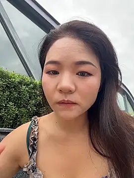 xiaochengzi505 online show from 06-05-26, 12:59