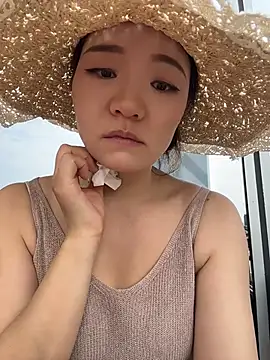 xiaochengzi505 online show from 07-09-26, 12:55