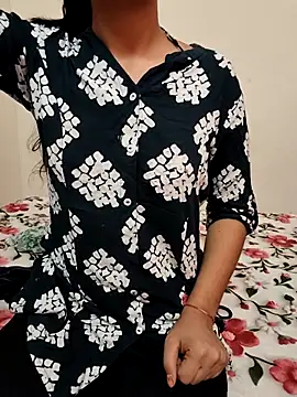 ananya rawat online show from 05-18-26, 06:51