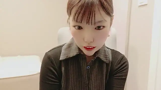 Snapshot of hono__38 chatting on 06-11-26, 05:48 hono 38 online show from 06-11-26, 05:48