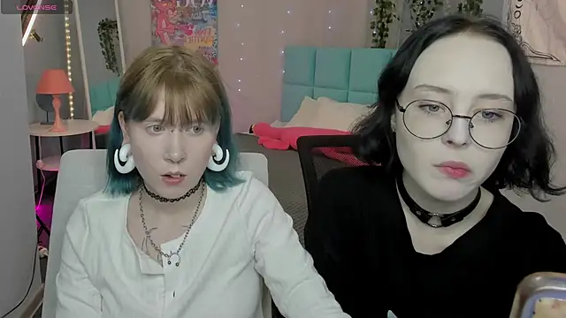 Lilac-Muse online show from 05-15-26, 11:08