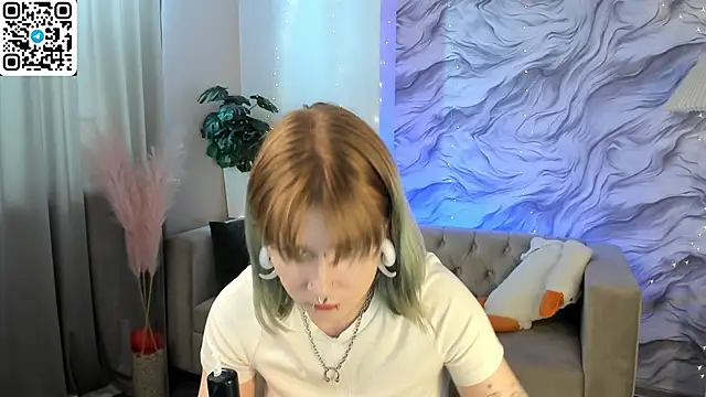 Elira Vane online show from 06-15-26, 10:48