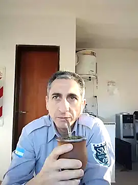 Snapshot of Alejandro83bsf chatting on 07-02-26, 01:06 Alejandro83bsf online show from 07-02-26, 01:06