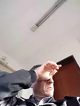 Alejandro83bsf online show from 06-12-26, 01:53